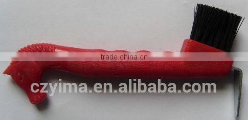 plastic horsehead hoof pick with brush/horse cleaning