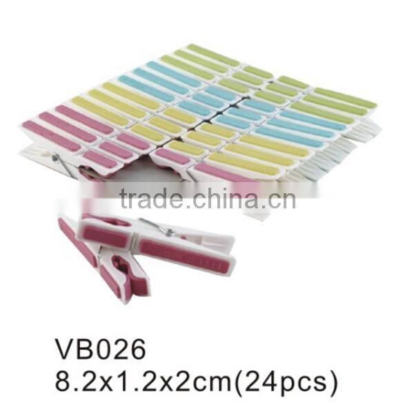 VB025 clip hanger matched plastic clothespins