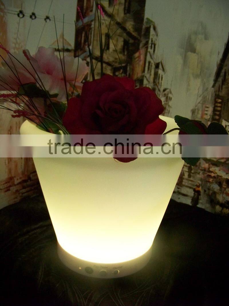 Hot sale waterproof garden Led Illuminate Glowing Flower Pot /outdoor led flower pot/Led Plastic Flower Vase
