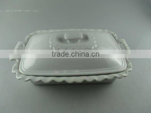 Stocklot large white ceramic cookware ,soup tureen with lid