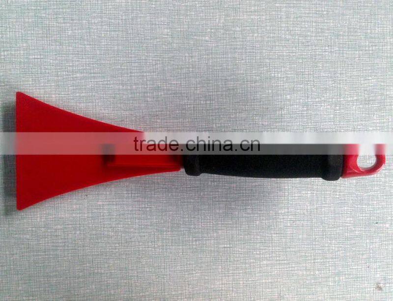 car ice scraper / car snow scraper