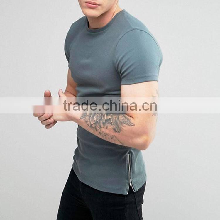 stretchable new design fintted t shirt cotton spandex gym fitness tee with side zipper split vent custom for fashion men