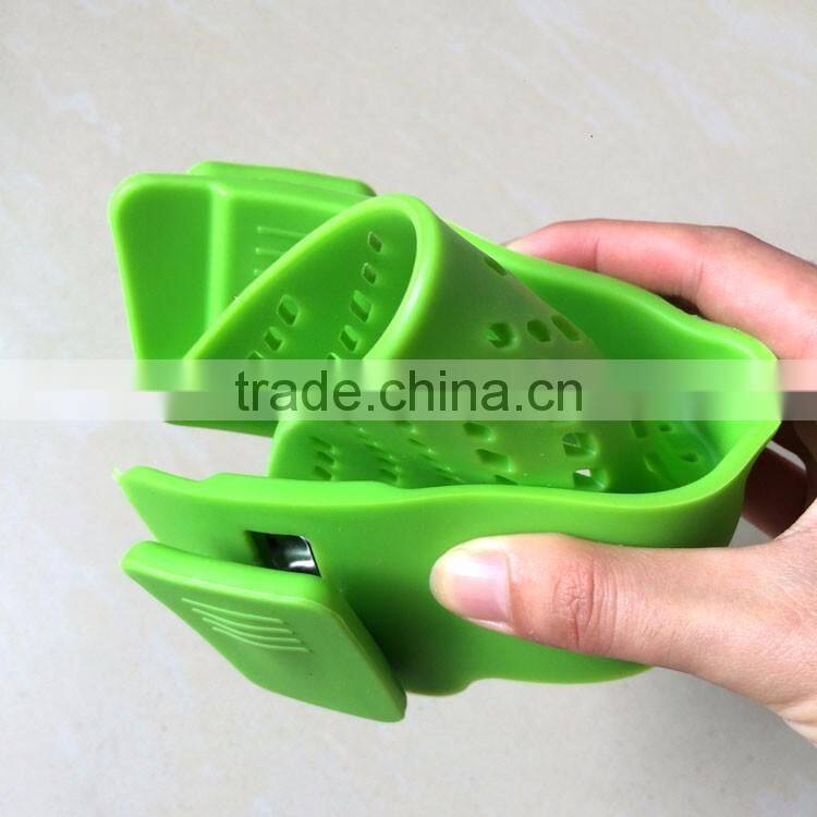 Hot Sale Clip-on Silicone Strainer,Universal Size Fits Most Pans