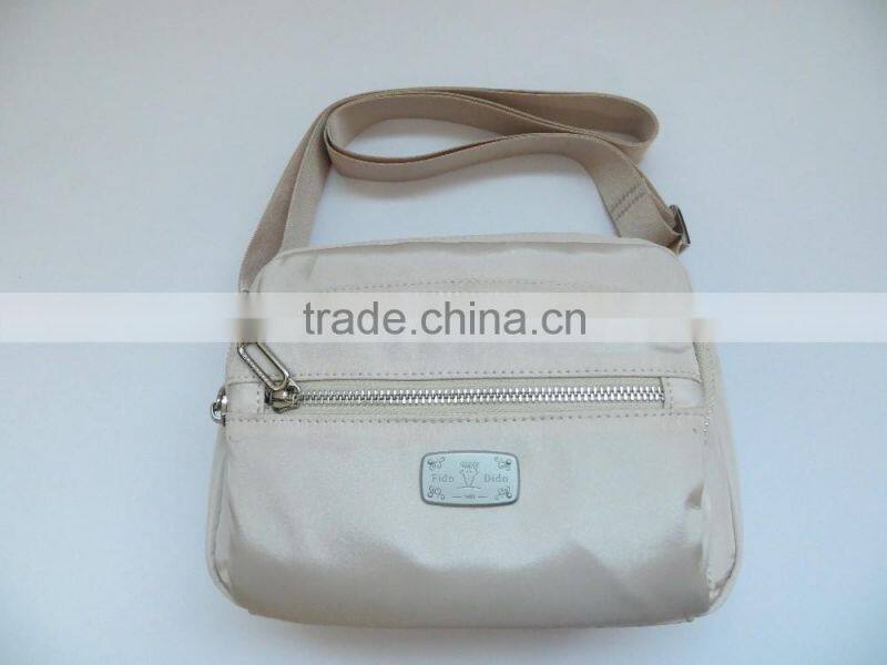 new style good quality waterproof shoulder bag for women and girls