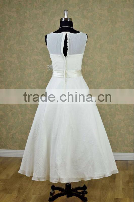 Chiffon wedding dress with 3/4 ( straight neckline )