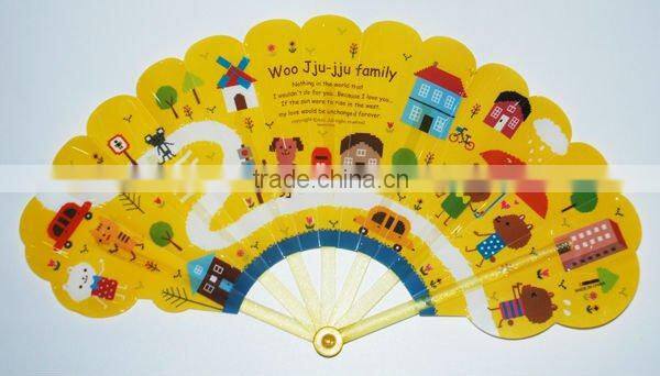 2014 new design cheap pp fan with oval-shaped handle with good quality