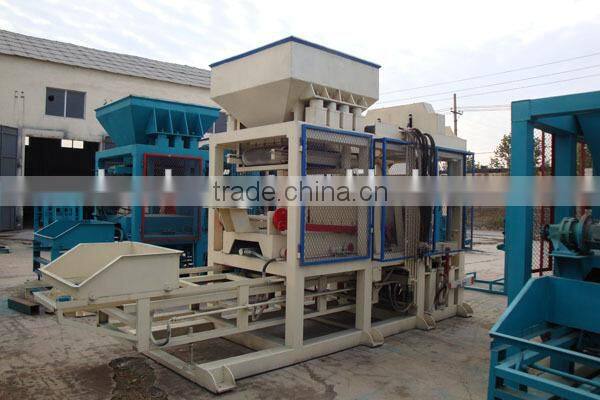 Concrete automatic brick making machine