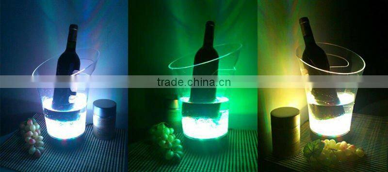 bottle holder with ice bucket