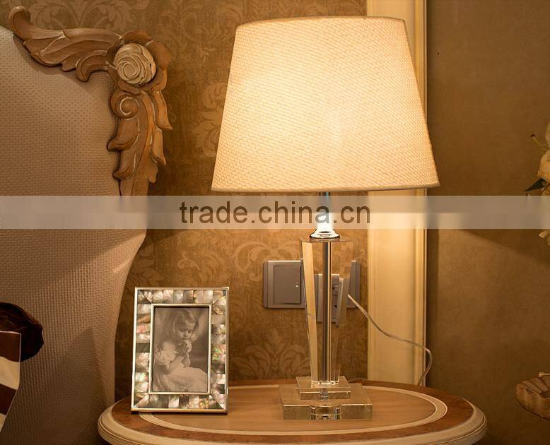 Clear K9 crystal table lamp