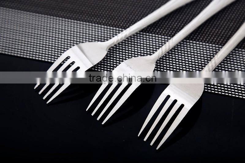 2016 fashion Curve of the fork Cutlery and lowest price