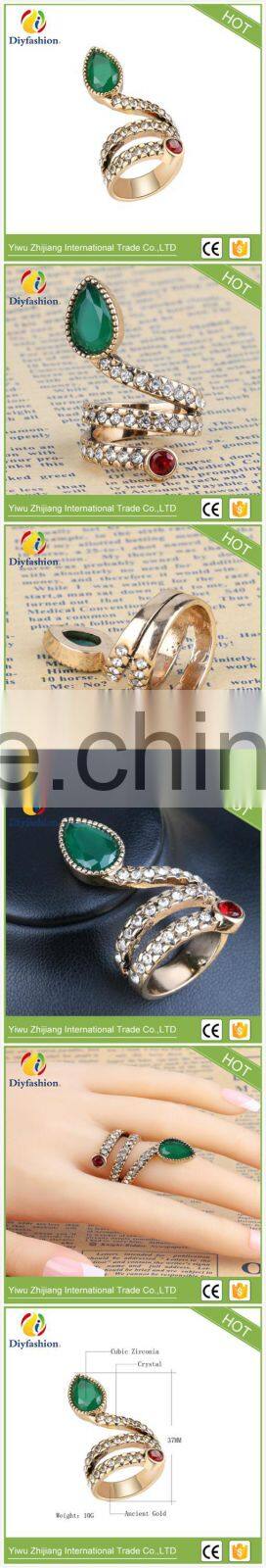 Animal Ring Jewelry For Women Finger Fashion Accessories Retro Gold Green Stone Snake Ring Party Gift