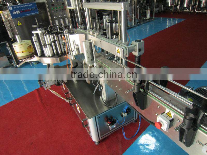 FLK vertical labelling machine