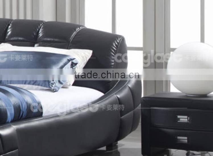 Unique italian leather bed
