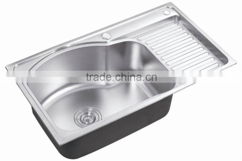 Single bowl with drain board