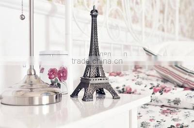 Cheap hot sale Eiffel tower for decoration and souvenirs