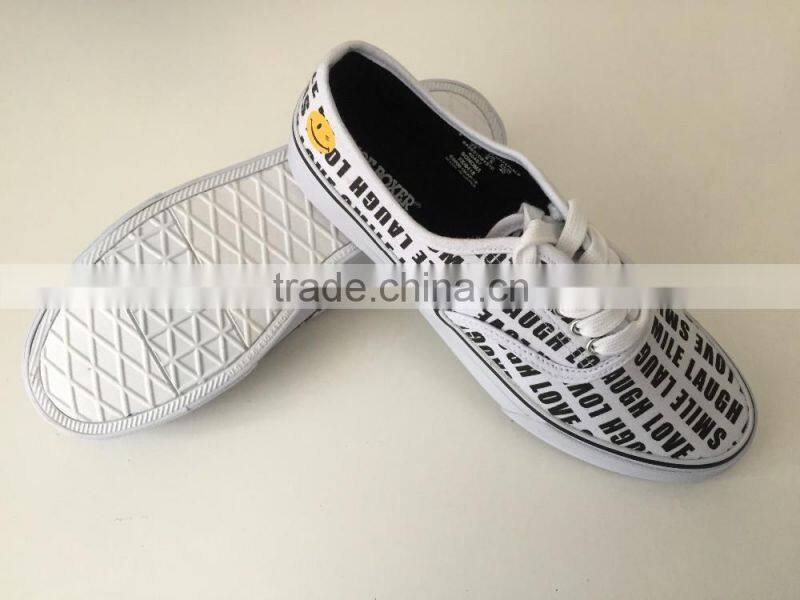 2016 new style good quality all over words print comfortable rubber sole lace up men vulcanized canvas shoes