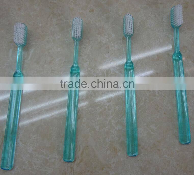 Wholesale pp material travel disposable toothbrush with cap for hotel