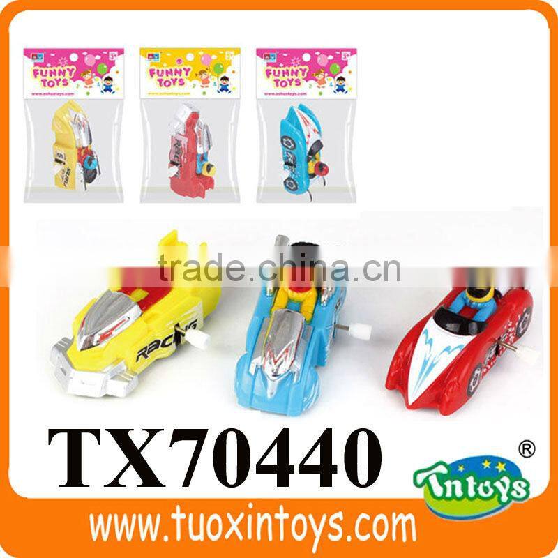 TX70440 plastic small wind up toy car