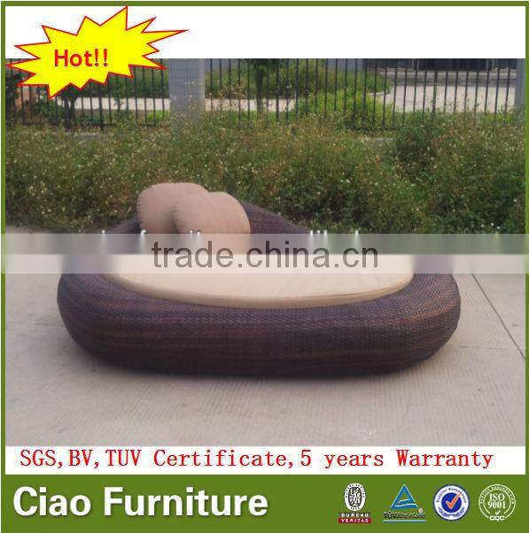 outdoor furniture beach side sun bed waterproof rattan daybed