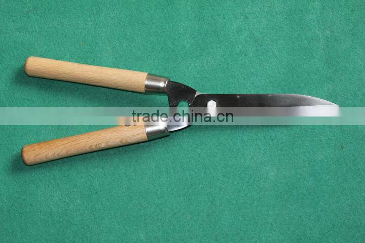hedge shears with wooden handles/garden tool