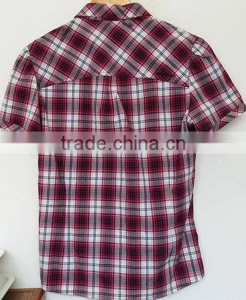 2016 handsome men's red and white grid cool shirts for summer