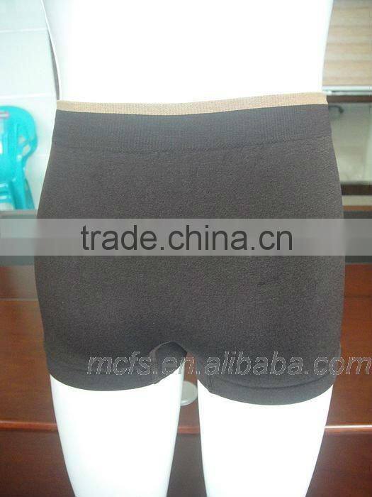 Seamless boy's underwear boxer shorts with dinasour print