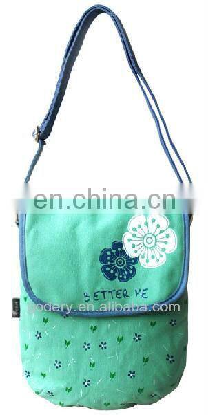 Fashional girls canvas messenger bag
