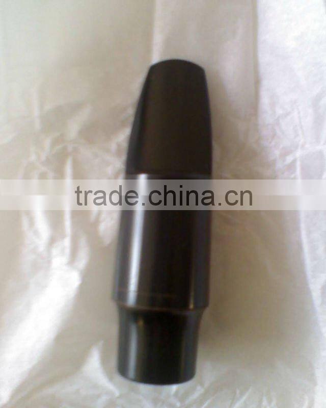 mouthpiece of tenor saxphone