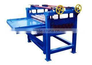 Automatic steel plate straightening machine
