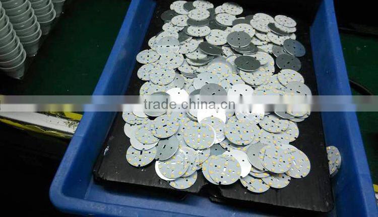 TUV SUD CE cetificate approved PC led lamp led e27, A60 led bulb light in China