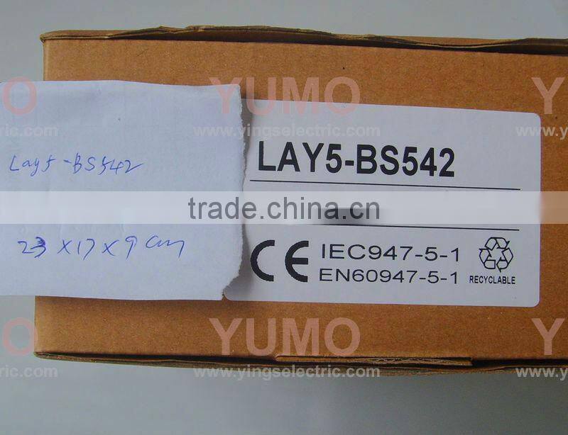 LAY5-BS542 30mm mushroom head emergency stop push button