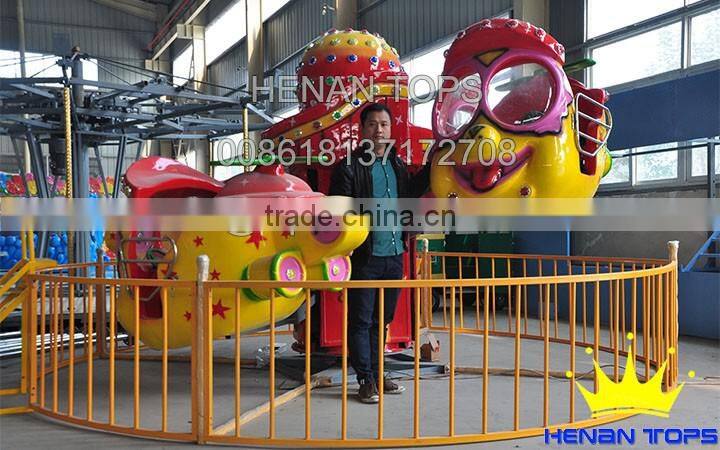 Children Play Attraction In China Theme Park Mirror Maze