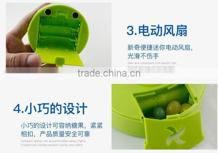 2017 new summer mini creative fan portable fan toy with candy promotional toys
