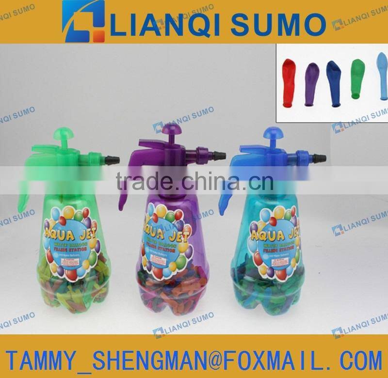 Plastic water balloons pumper bottle
