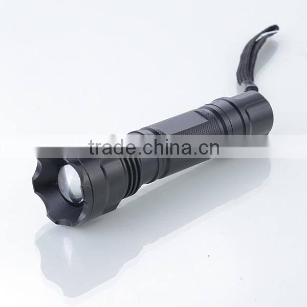 Zoomable 5W CREE LED Highlight Torch Flashlight