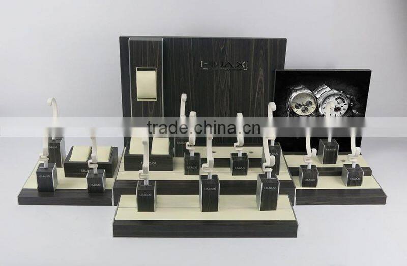 Fashional MDF Wood Watch Display Elegant Acrylic Wood Watch Showcase