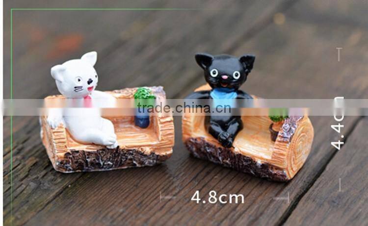 Owl Animal - Hand Sculpted Miniatures Moss Terrarium Accessory resin duck bulldog graduation figurines