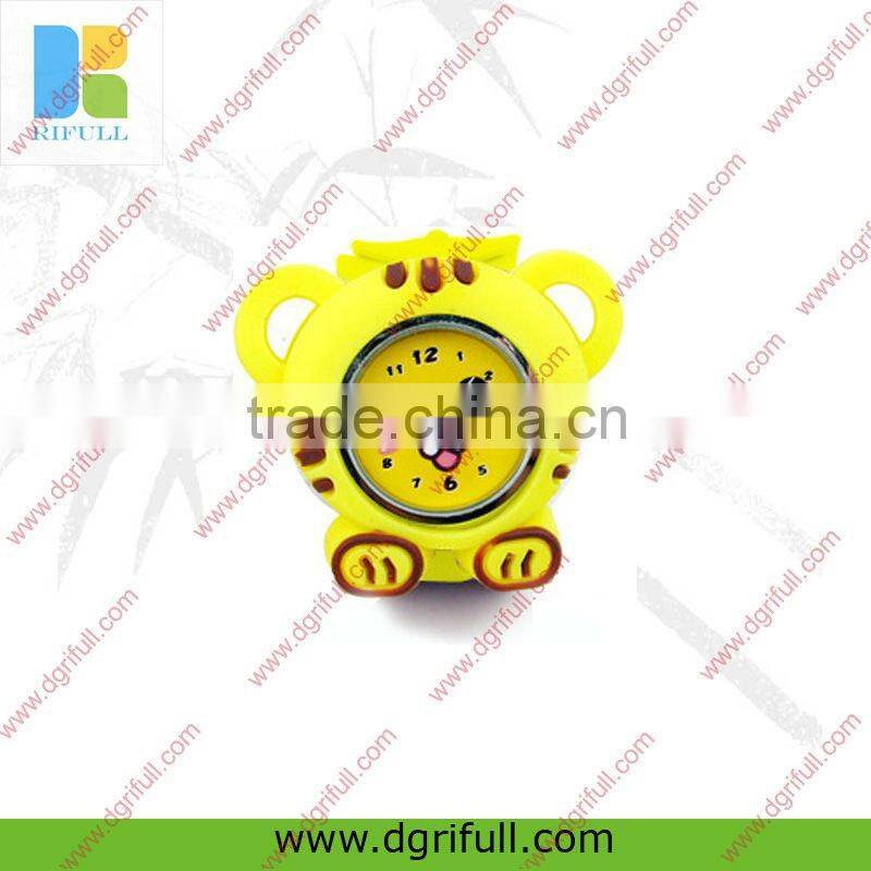 Piquant cat style silicon slap watch