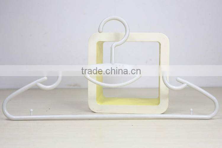 Wholesale practical economic white plastic hangers