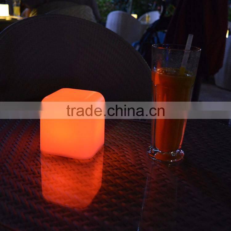 16 color changing PC LED cube square table lamp portable lighting for restaurant,home or bar decoration