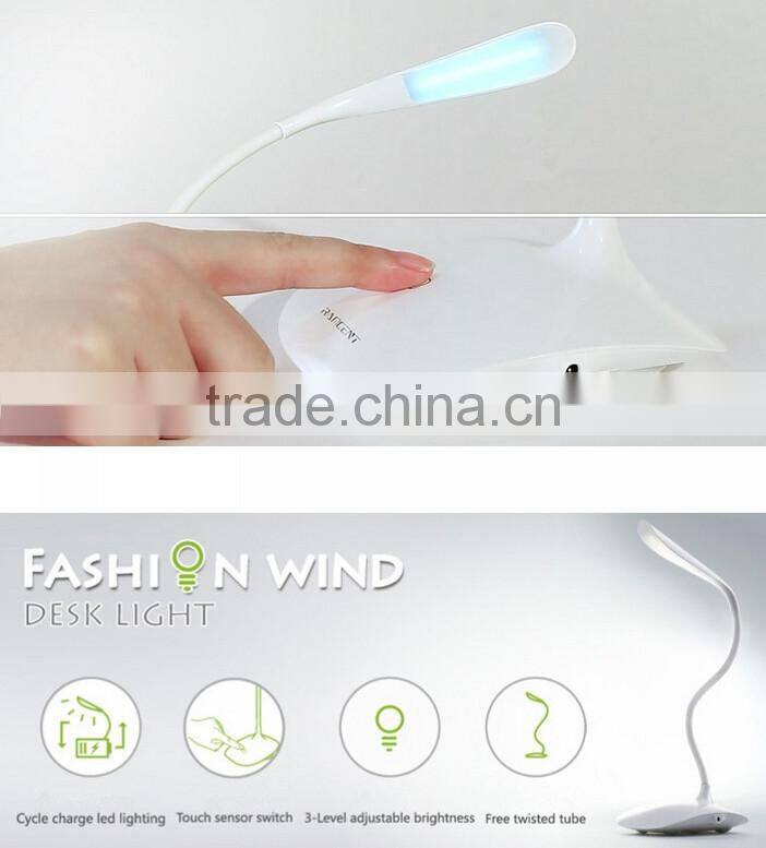 Supply Creative fashion USB charging light adjustable LED lamp / folding table lamp