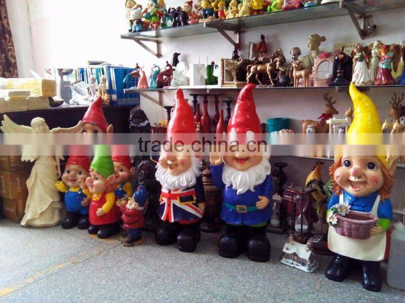 Cheap sports theme green mini garden gnome supplier