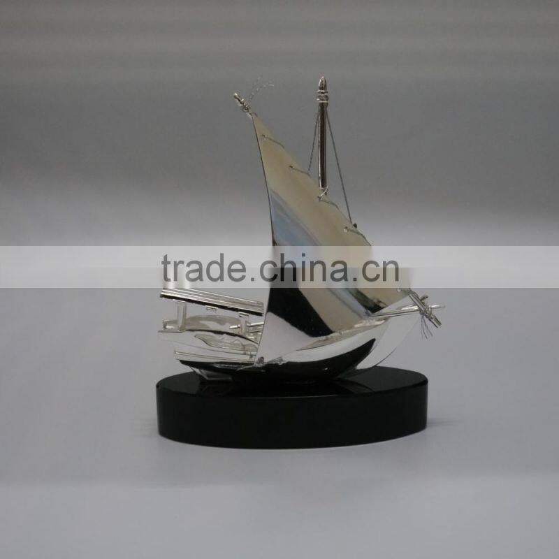 Noble Customized Made Golden Crystal Arab Dhow For wedding favors And Islamic Souvenirs Gifts