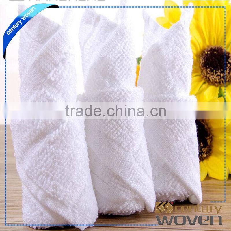 Convenient airline usage logo print white cotton towels