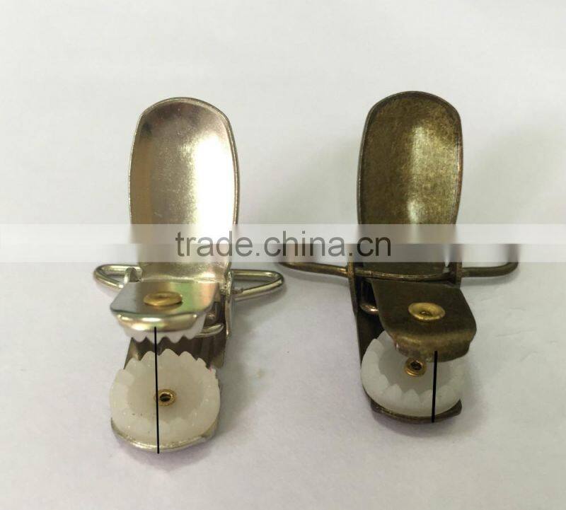 Manufacturer Strong Thick Metal Suspenders Clip With Plastic Teeth Inside
