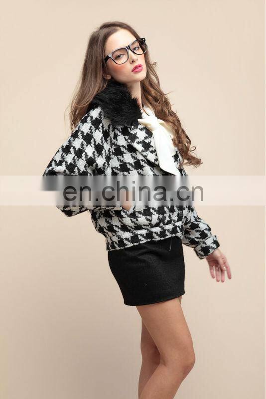 Thicken double-breasted faux fur collar batwing sleeve overcoat for ladies