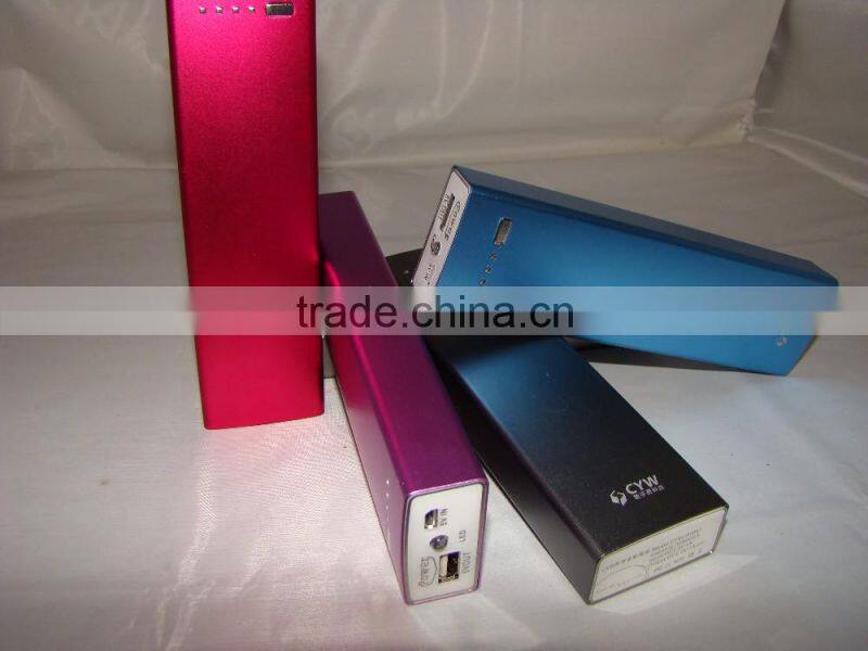 Larger capacity power station stylish 10400mah power bank phone charger