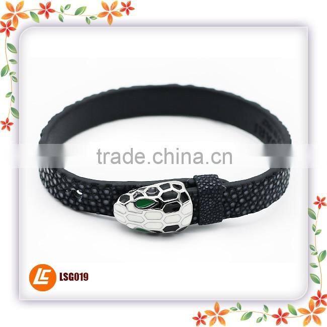 China supplier italian metal carved tatoo leather bracelets for men