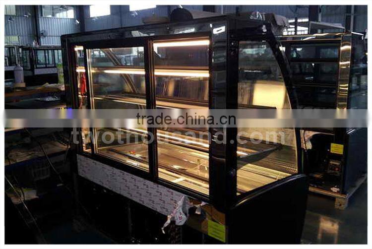 Back Door Opened 990 L 4 Shelf Refrigerated Display Cake Case