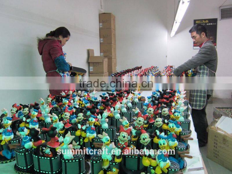 Shine color piece plastic snow globe paris french souvenir